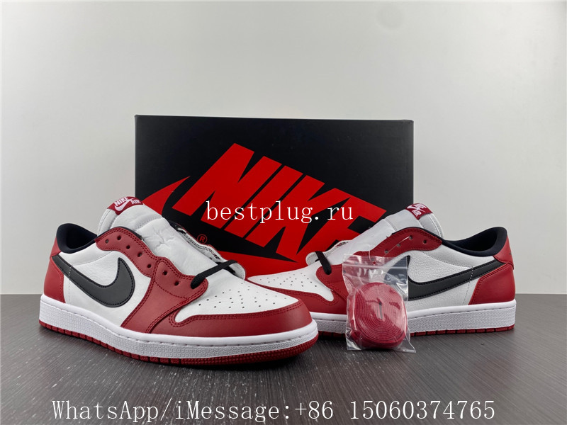 Air Jordan 1 Low OG Chicago