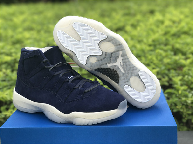 AIR JORDAN 11 "DEREK JETER" NAVY SUEDE