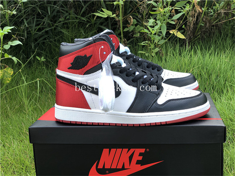 Air Jordan 1 Satin WMNS “Black Toe”