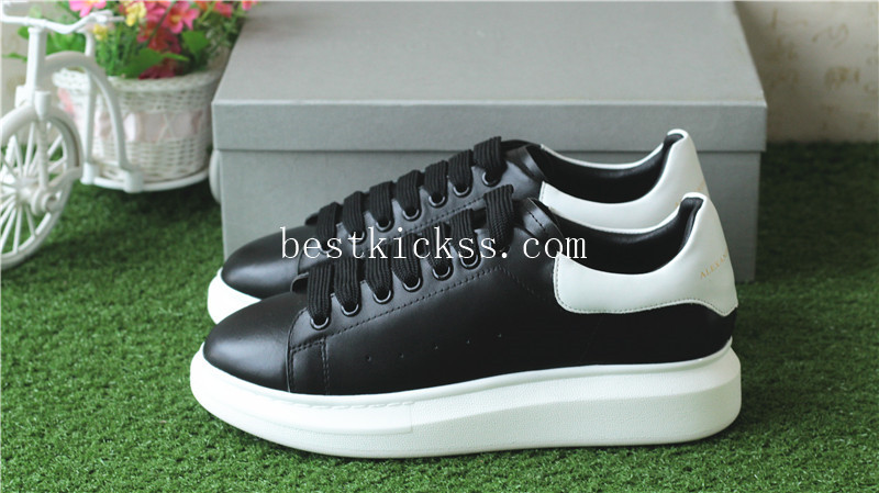 Alexander McQueen Sneaker Black White