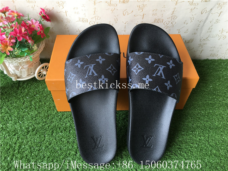 Louis Vuitton Monogram Slipper Black