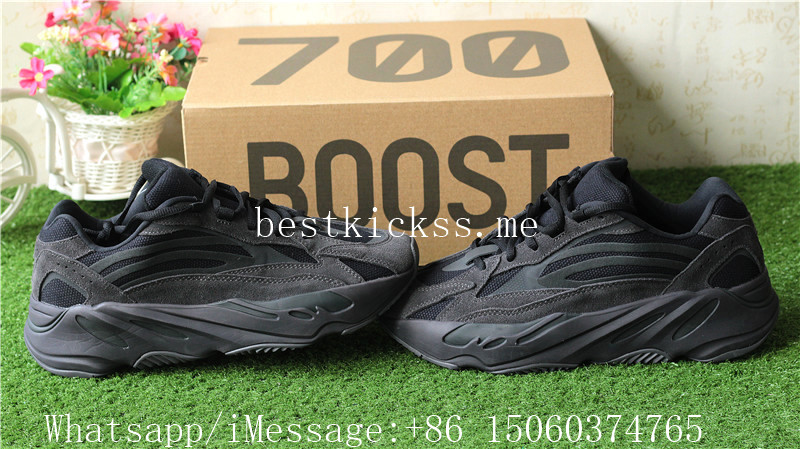 Adidas Yeezy Boost 700 V2 Vanta