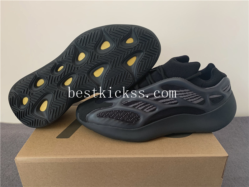 Adidas Yeezy Boost 700 V3 Alvah