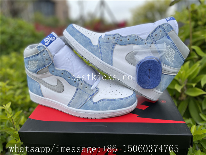 Air Jordan 1 Retro High OG Hyper Royal