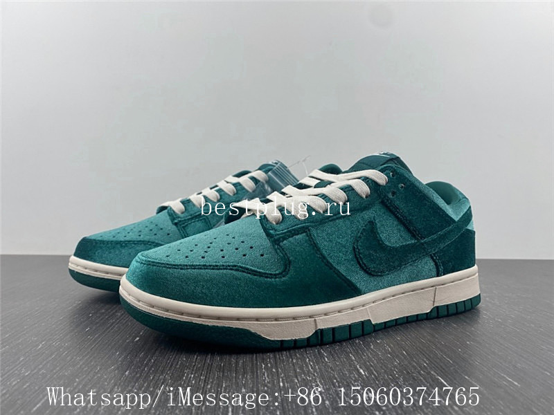 Nike Dunk Low Green Velvet